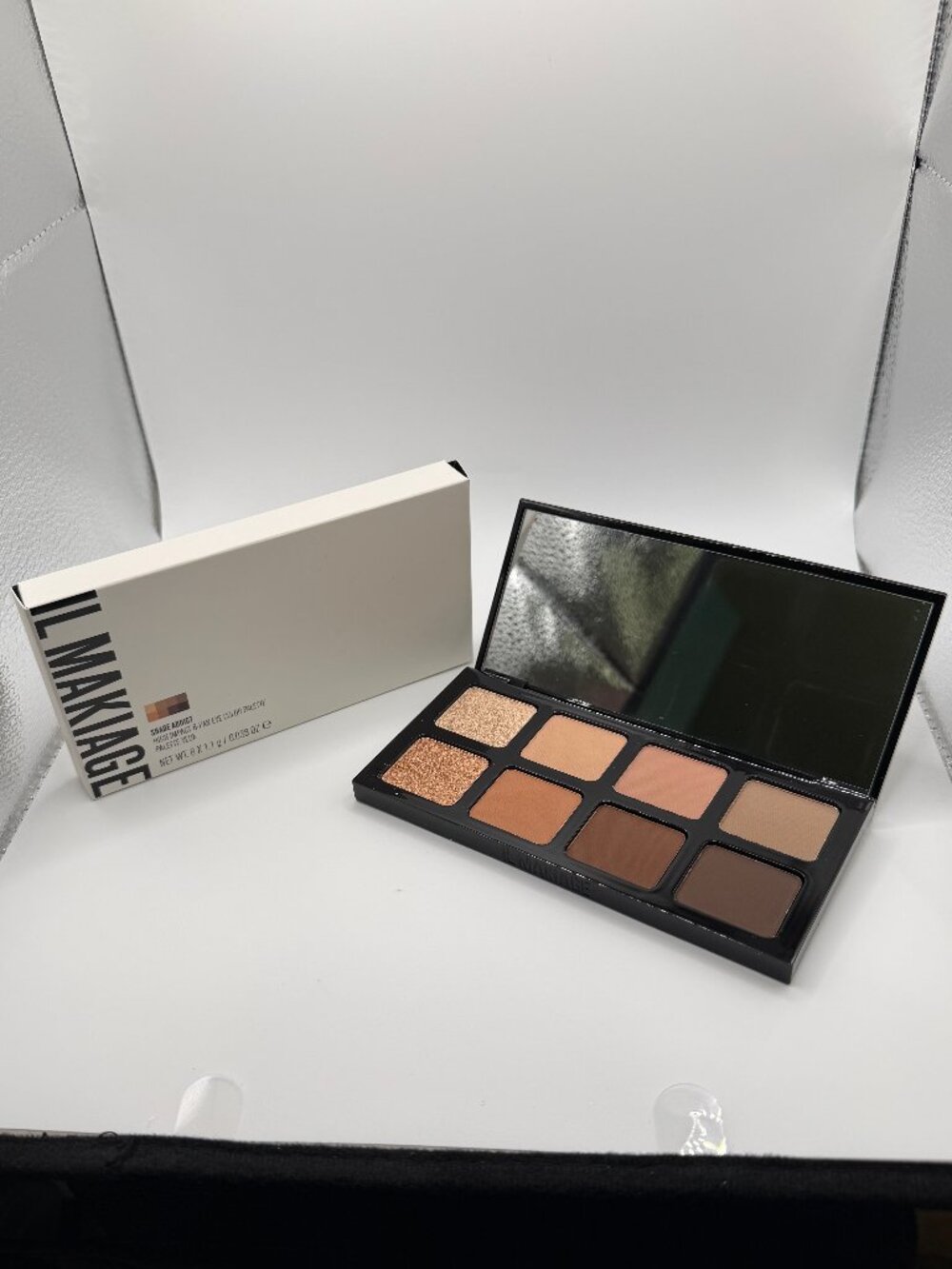 Shade Addict Eyeshadow Palette - 8-pan 6 Matte 2 Shimmer Shades | IL MAKIAGE